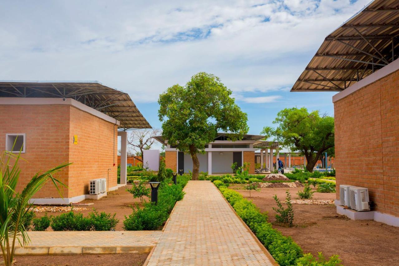 Dunia Hotel Ouagadougou Loumbila Екстер'єр фото