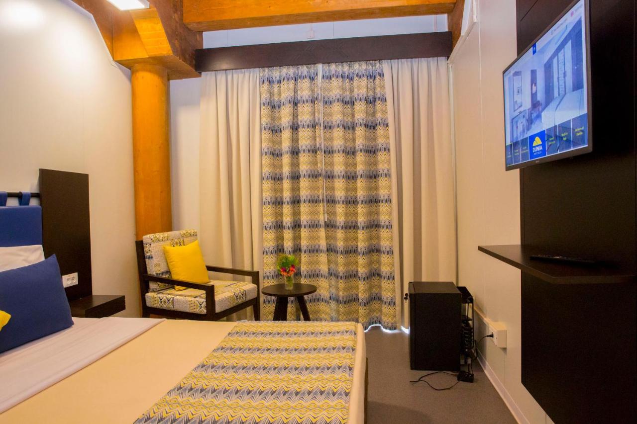 Dunia Hotel Ouagadougou Loumbila Екстер'єр фото