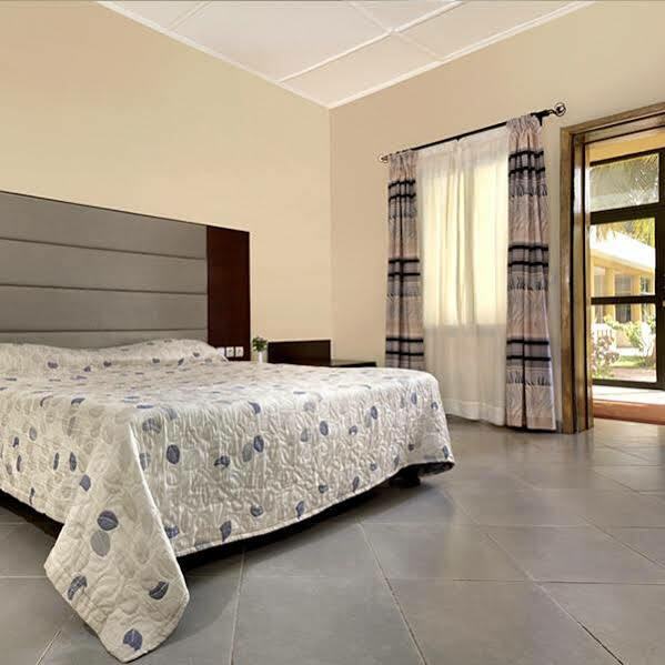 Dunia Hotel Ouagadougou Loumbila Екстер'єр фото