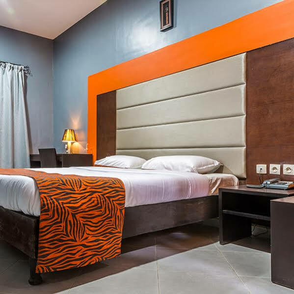 Dunia Hotel Ouagadougou Loumbila Екстер'єр фото
