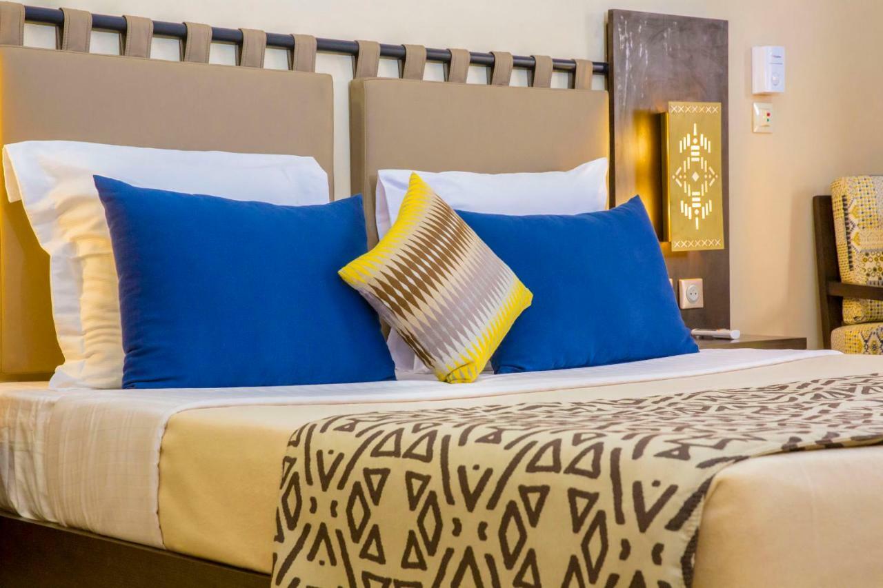 Dunia Hotel Ouagadougou Loumbila Екстер'єр фото