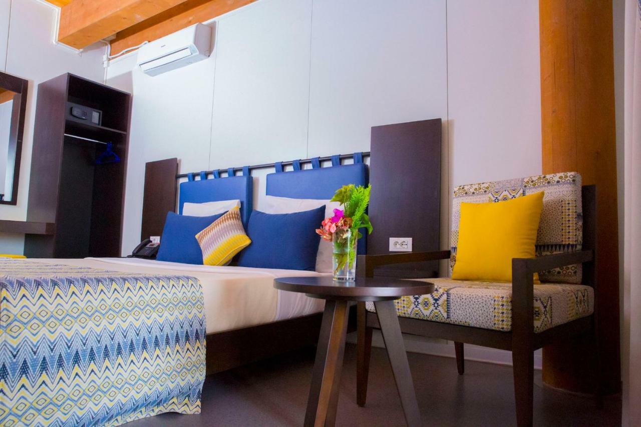 Dunia Hotel Ouagadougou Loumbila Екстер'єр фото