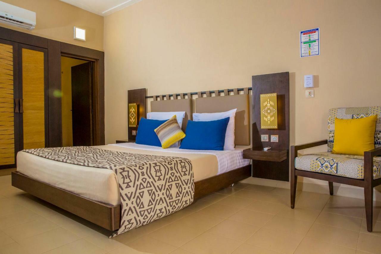 Dunia Hotel Ouagadougou Loumbila Екстер'єр фото