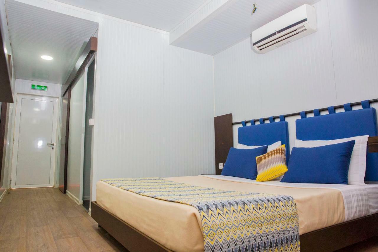 Dunia Hotel Ouagadougou Loumbila Екстер'єр фото