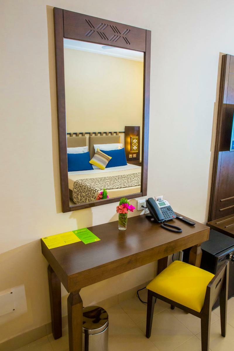 Dunia Hotel Ouagadougou Loumbila Екстер'єр фото